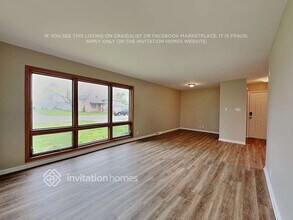 21 Julie Dr in Glenview, IL - Building Photo - Building Photo