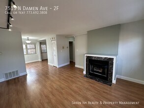 7515 N Damen Ave in Chicago, IL - Building Photo - Building Photo