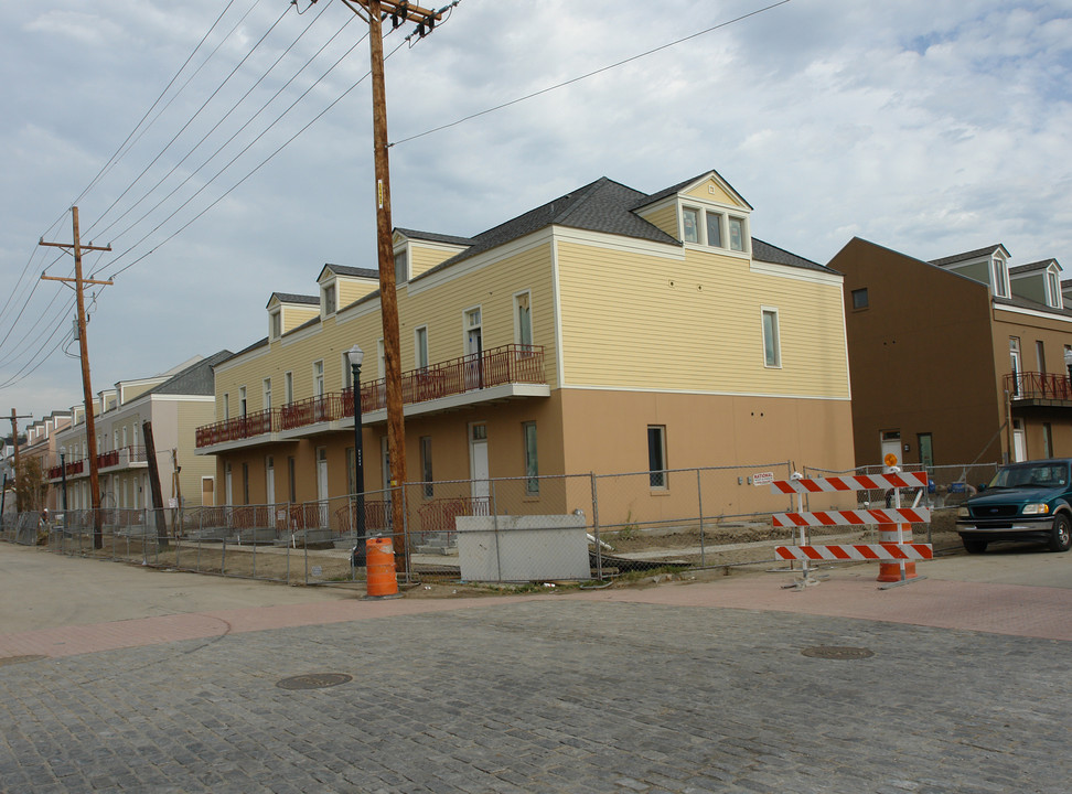 601 Josephine Dr in New Orleans, LA - Foto de edificio