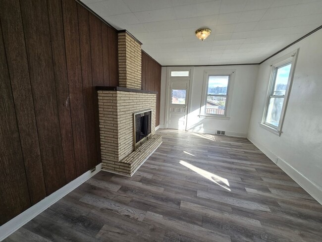 5865-5867-5867 Madison Ave in Export, PA - Building Photo - Building Photo