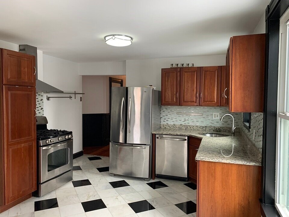 3-5 Mills St in Boston, MA - Building Photo