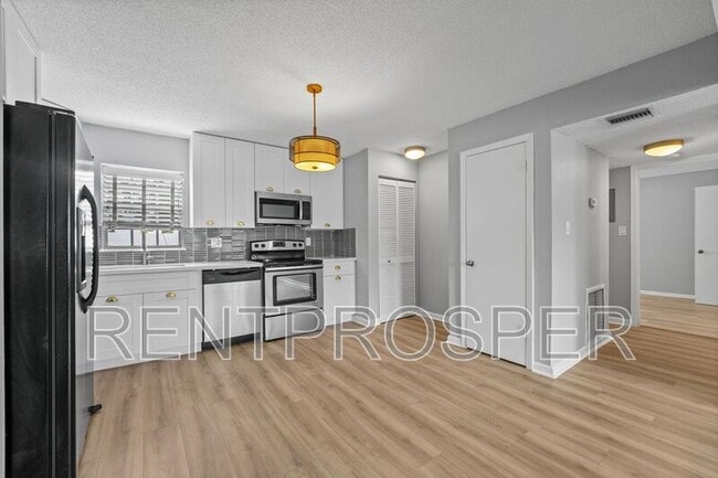 property at 317 E Amelia St