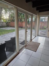 3340 SW 18th St in Fort Lauderdale, FL - Building Photo - Building Photo