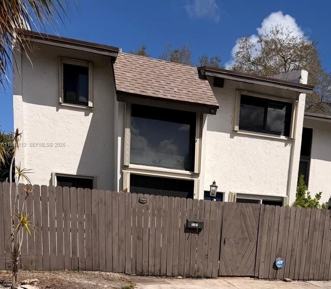 7101 SW 113th Ct in Miami, FL - Building Photo - Building Photo