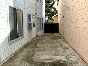 6495 Potrero Dr in Newark, CA - Building Photo - Building Photo