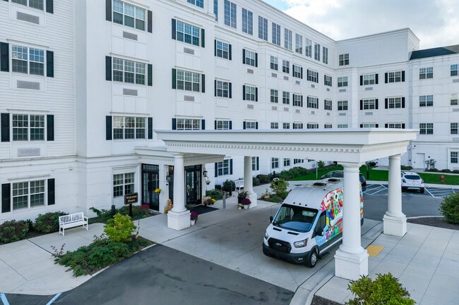 Red Cedar Lodge in Lansing, MI - Foto de edificio - Building Photo