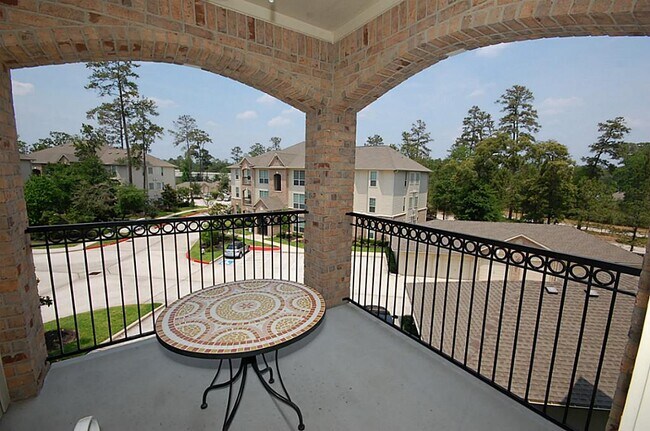 property at 6607 Lake Woodlands Dr