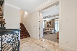 425 5th St S in Naples, FL - Building Photo