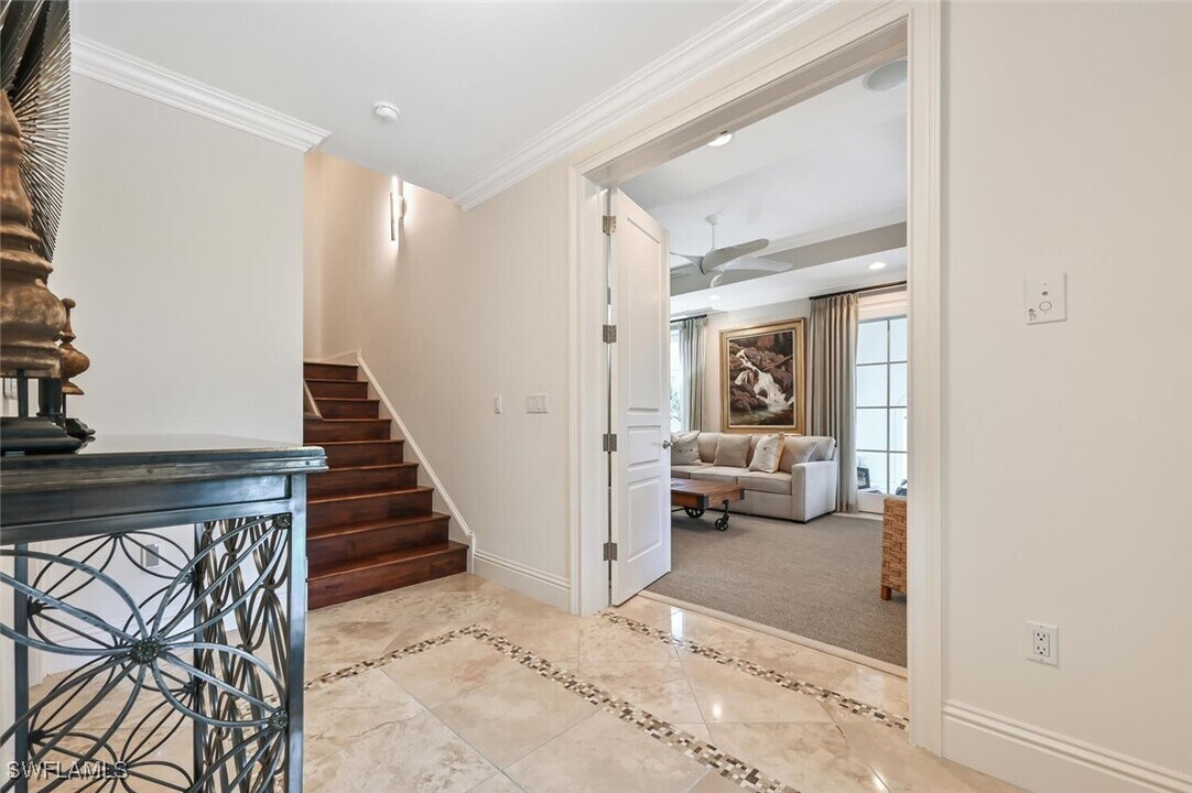 425 5th St S in Naples, FL - Building Photo