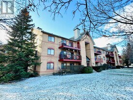 1508 Pilgrims Way in Oakville, ON - Building Photo