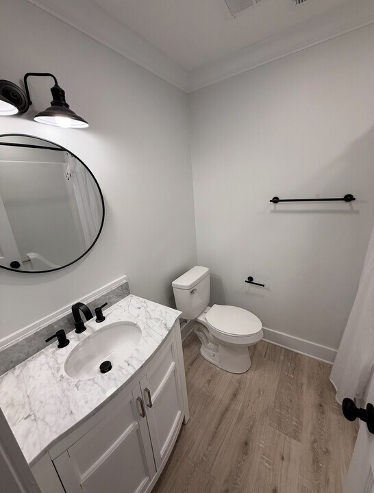81 Lakeview Dr in Petal, MS - Building Photo