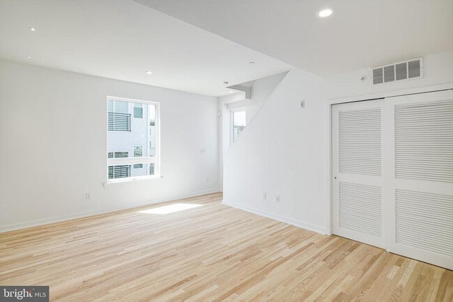 property at 1842 E Harold St