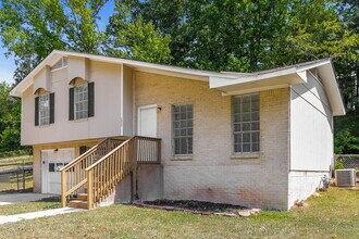 2655 6th St NE in Center Point, AL - Building Photo - Building Photo