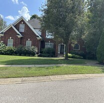 17014 Ashburton Dr in Louisville, KY - Building Photo