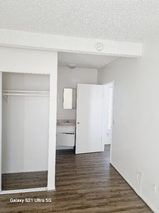 38652 11th St E in Palmdale, CA - Building Photo