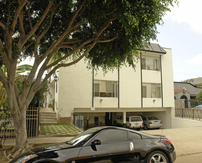 7518 W Norton Ave in West Hollywood, CA - Foto de edificio - Building Photo