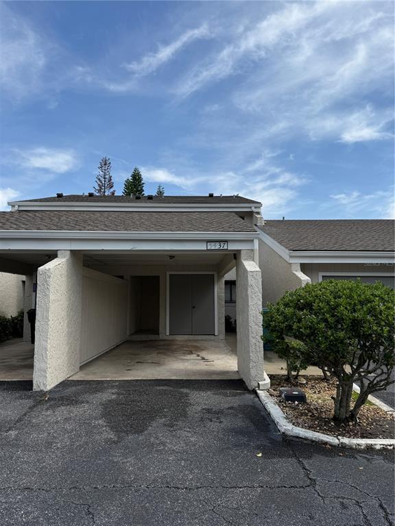 property at 5437 Vineland Rd