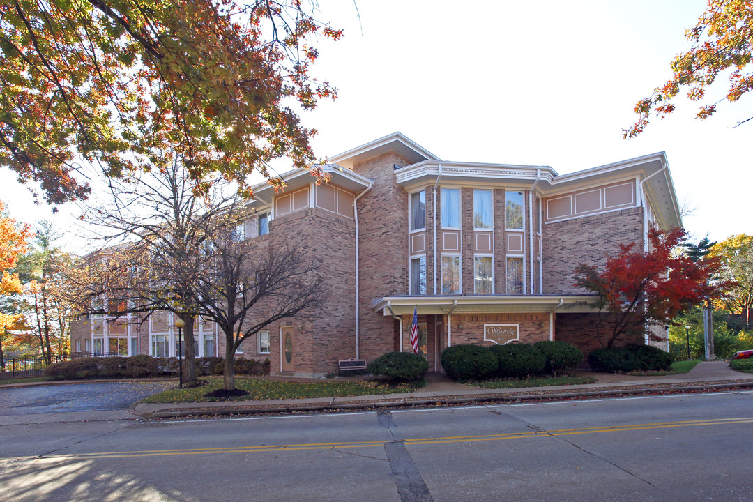 Woodridge At Old Ballas in St. Louis, MO - Building Photo