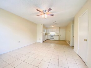 1717 Birchwood Cir in Leesburg, FL - Building Photo - Building Photo