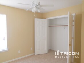 5006 Bay View in Garland, TX - Building Photo - Building Photo