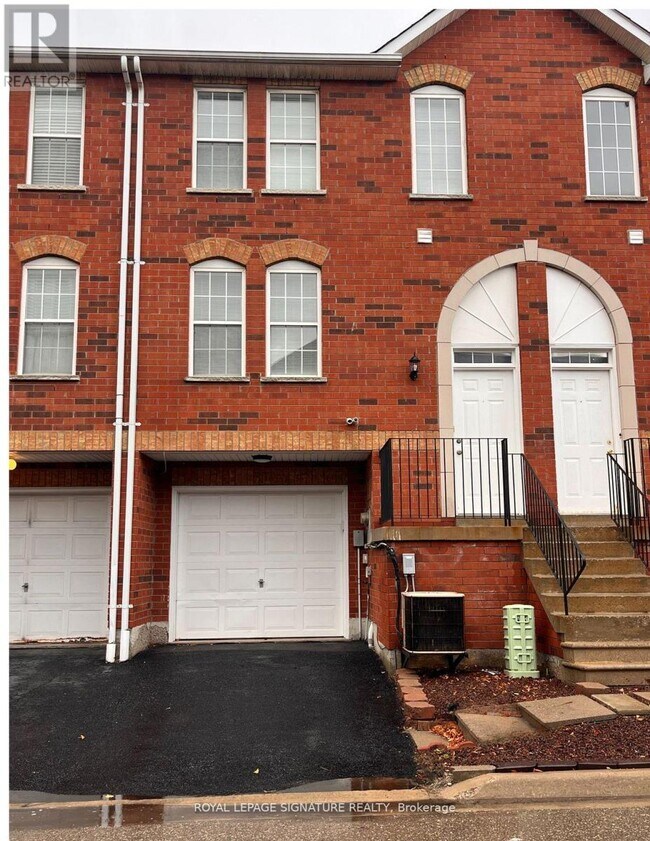 property at 6880 Meadowvale Town Centre Cir