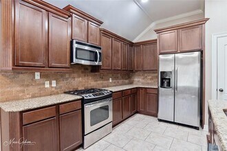 304 Avondale Ln in Bossier City, LA - Building Photo - Building Photo