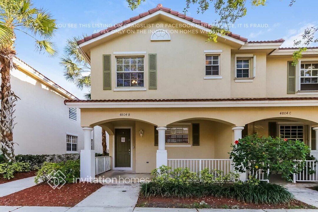 4804 W Bexley Park Dr in Delray Beach, FL - Foto de edificio