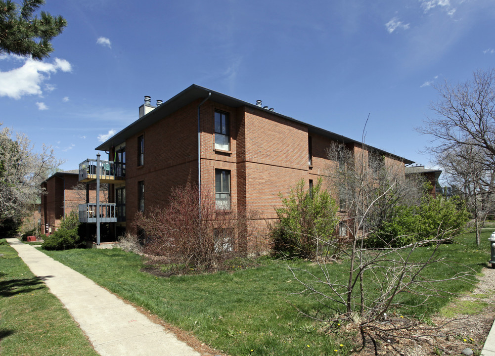 Gregory Creek Townhomes in Boulder, CO - Building Photo