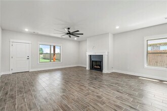 28 W Gilpin St in Farmington, AR - Building Photo - Building Photo