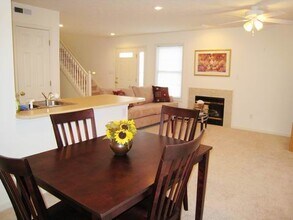 2626 E Oaklawn Ct in Bloomington, IN - Building Photo - Building Photo