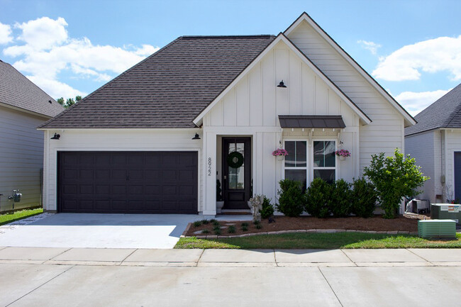 property at 8922 Southlawn Dr