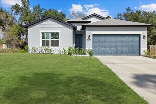 5670 Gilroy Ave in North Port, FL - Building Photo