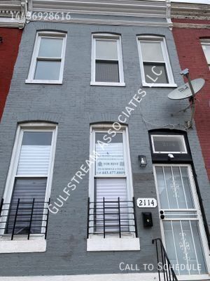 2114 Hollins St in Baltimore, MD - Building Photo