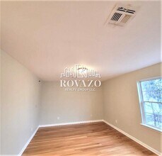 82 Hawthorne Ave in Newark, NJ - Building Photo - Building Photo