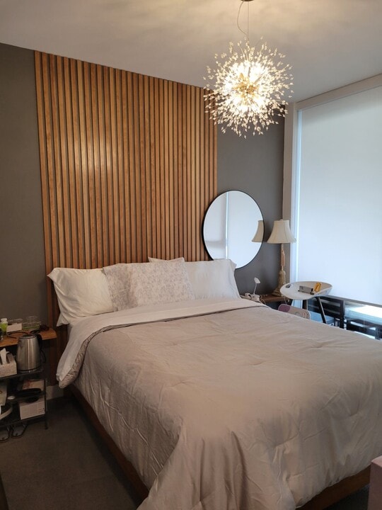 8199 Capstan Way in Richmond, BC - Building Photo