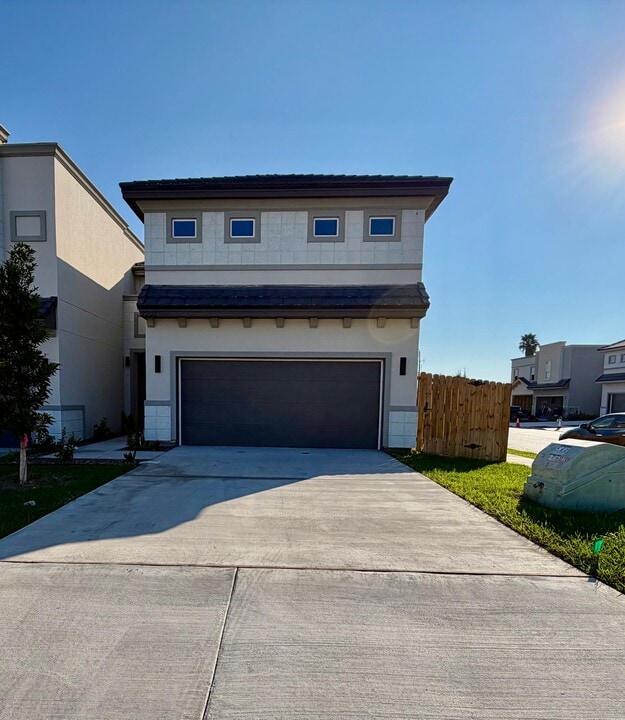 2202 Corales St in Mission, TX - Building Photo