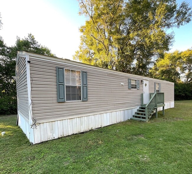 property at 5553 Hartsfield Rd