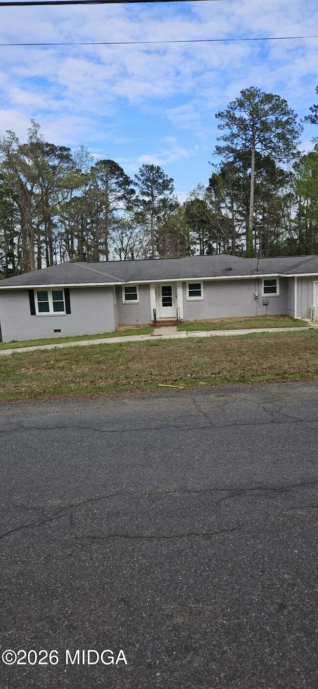 912 Dogwood Cir in Macon, GA - Building Photo - Building Photo