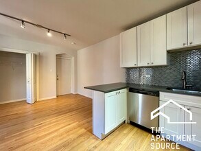 2834 W Palmer St in Chicago, IL - Foto de edificio - Building Photo