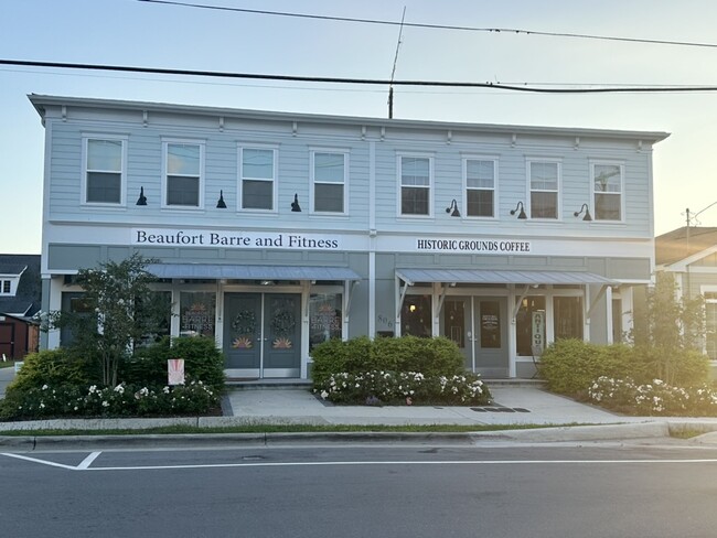 806 Cedar St, Unit C in Beaufort, NC - Building Photo - Building Photo