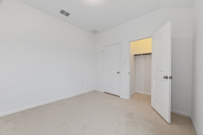 property at 5015 Bowen Pr Dr