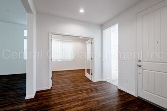 13703 Pixton Ave in Bakersfield, CA - Building Photo - Building Photo