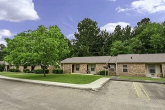 427 Martin St in Chandler, TX - Building Photo - Building Photo