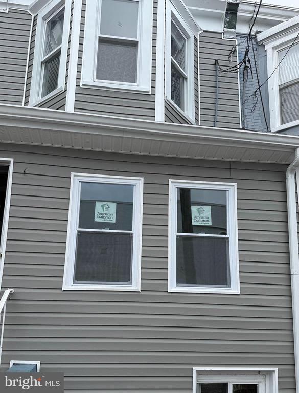 property at 1325 Vandever Ave