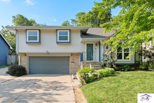 property at 3216 Tammy St