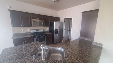 14213 North Point Ave in El Paso, TX - Building Photo - Building Photo