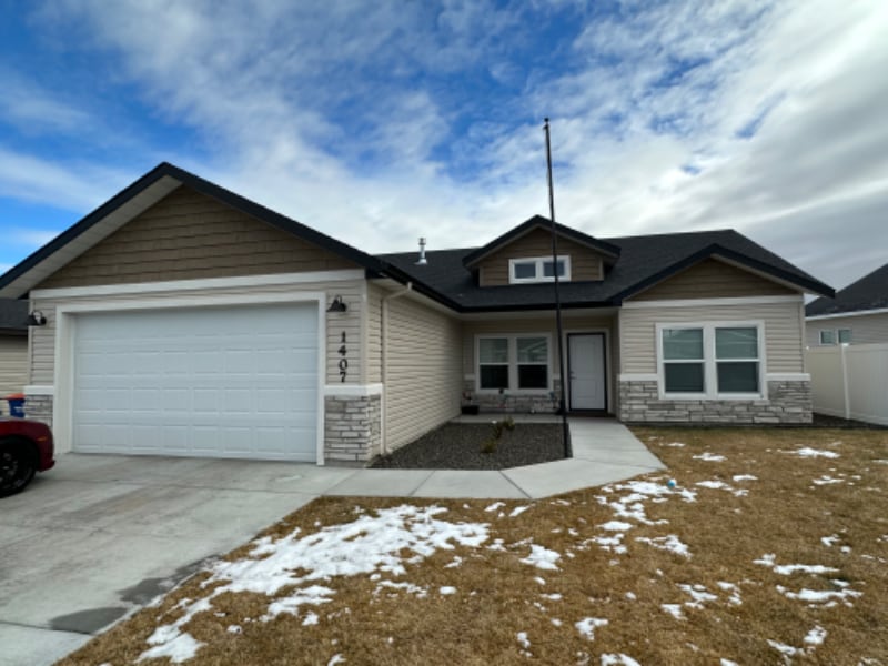 1407 Blue Grouse Way in Twin Falls, ID - Building Photo