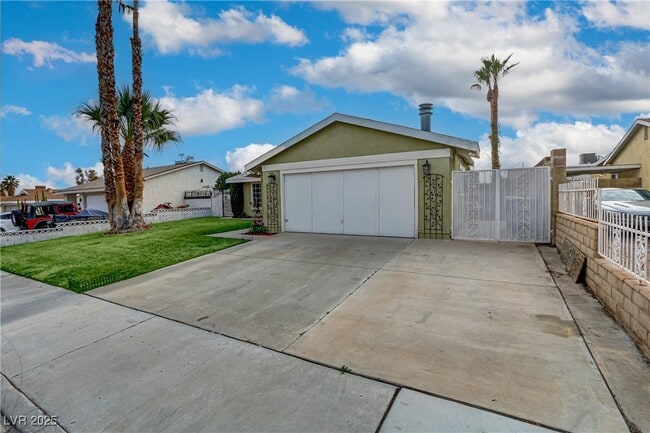 7301 Pleasant View Ave in Las Vegas, NV - Foto de edificio - Building Photo