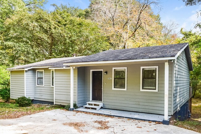 property at 5461 Austell Rd