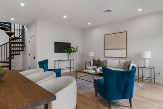 6 Claflin Rd in Brookline, MA - Building Photo - Building Photo